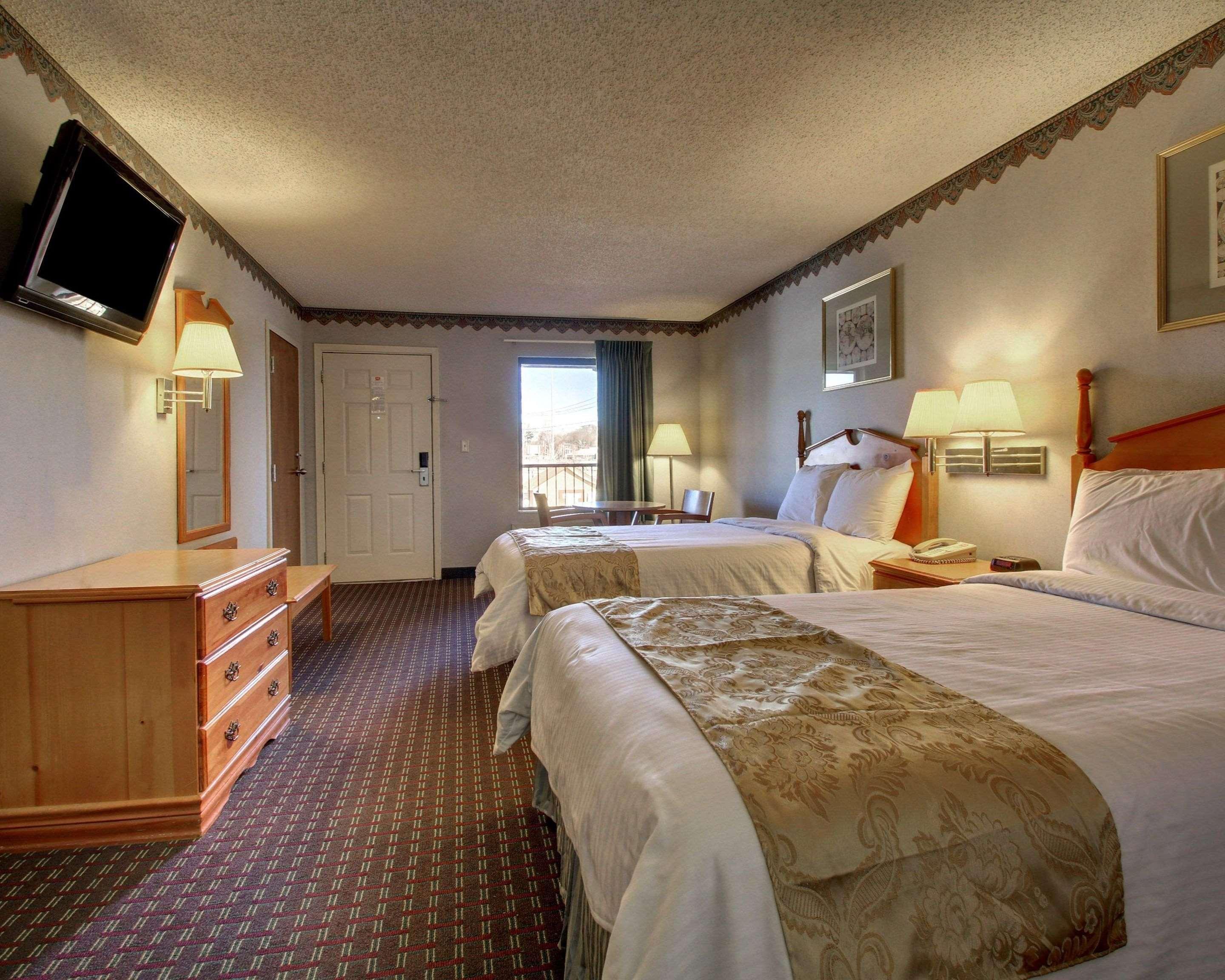 Econo Lodge Clinton Εξωτερικό φωτογραφία