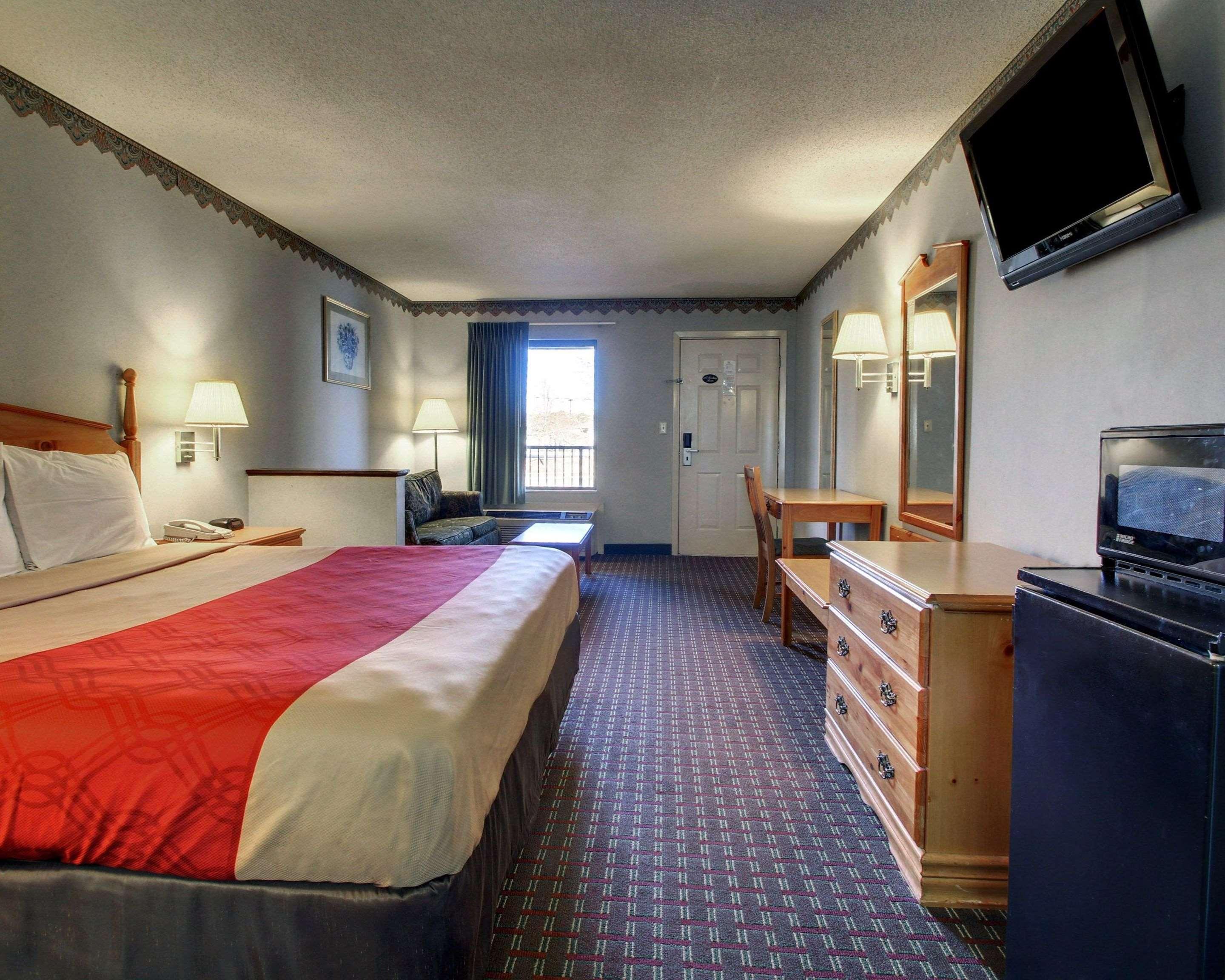 Econo Lodge Clinton Εξωτερικό φωτογραφία