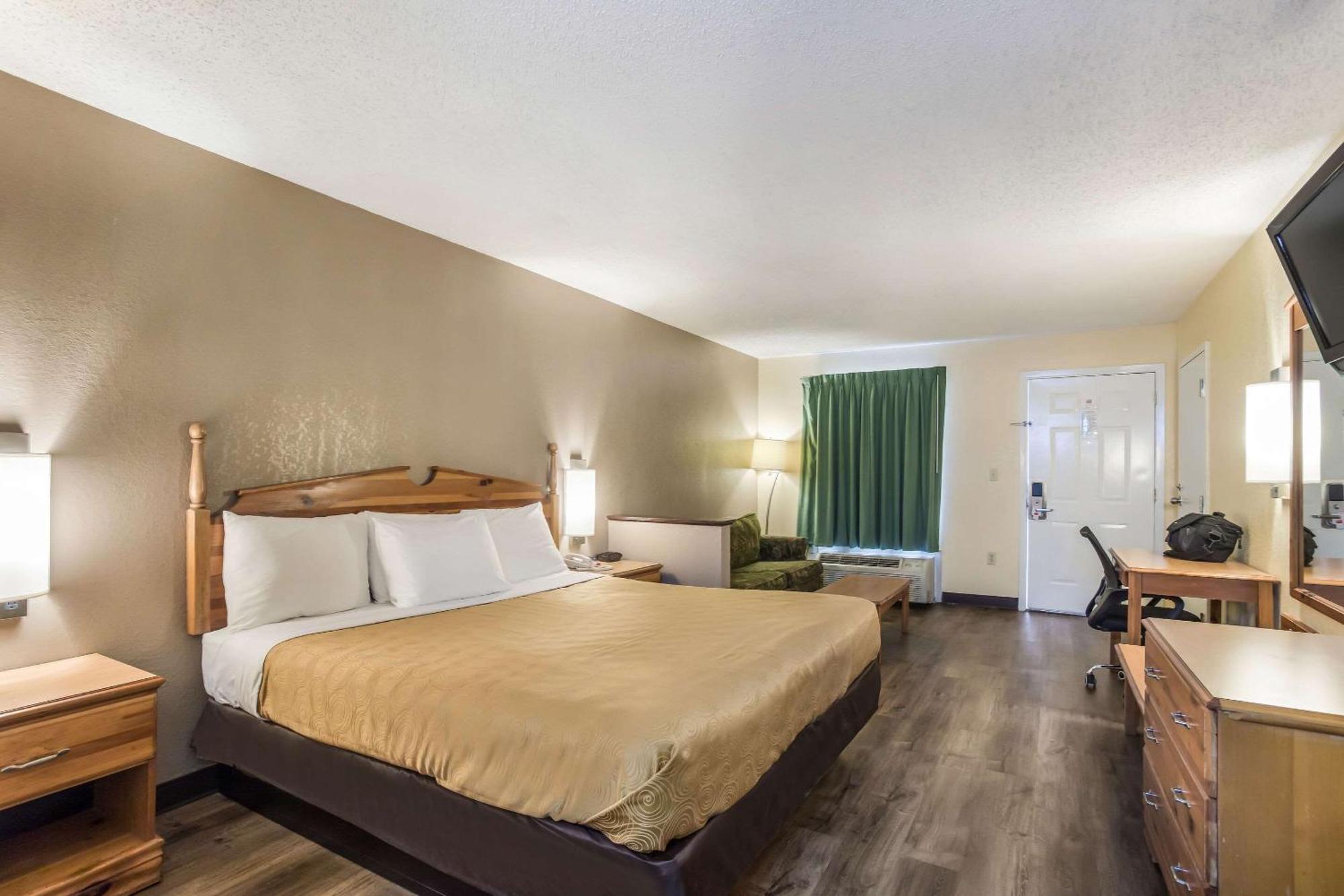 Econo Lodge Clinton Εξωτερικό φωτογραφία