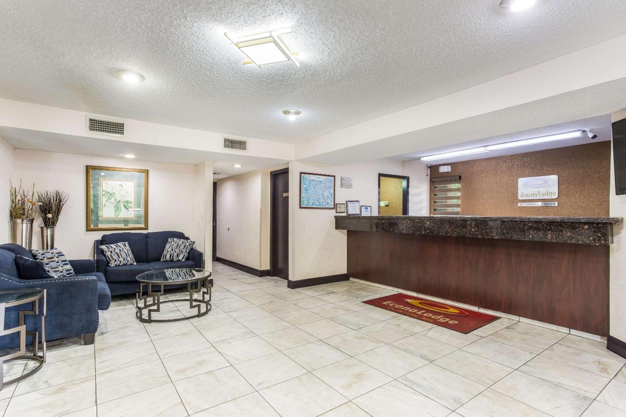 Econo Lodge Clinton Εξωτερικό φωτογραφία