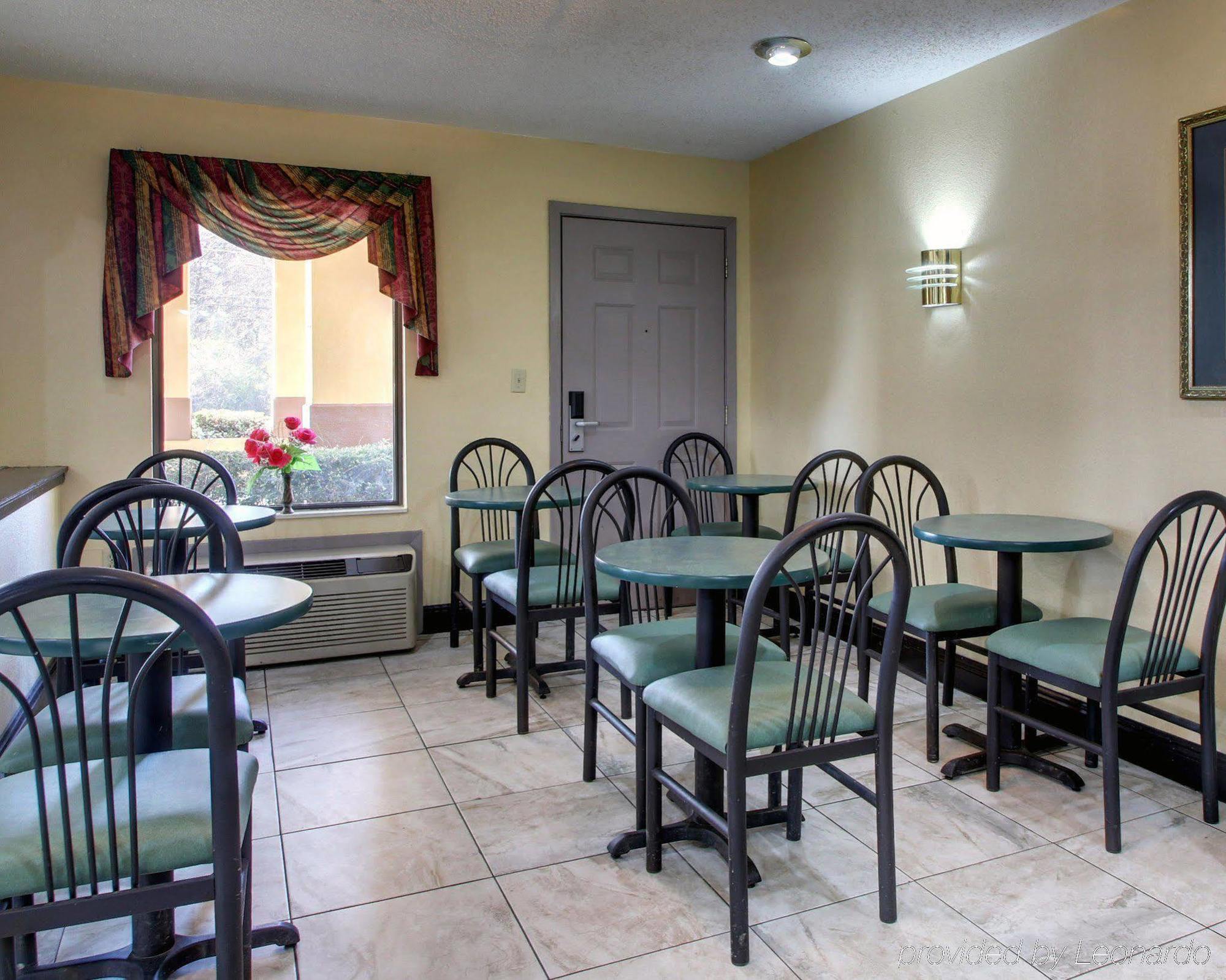 Econo Lodge Clinton Εξωτερικό φωτογραφία